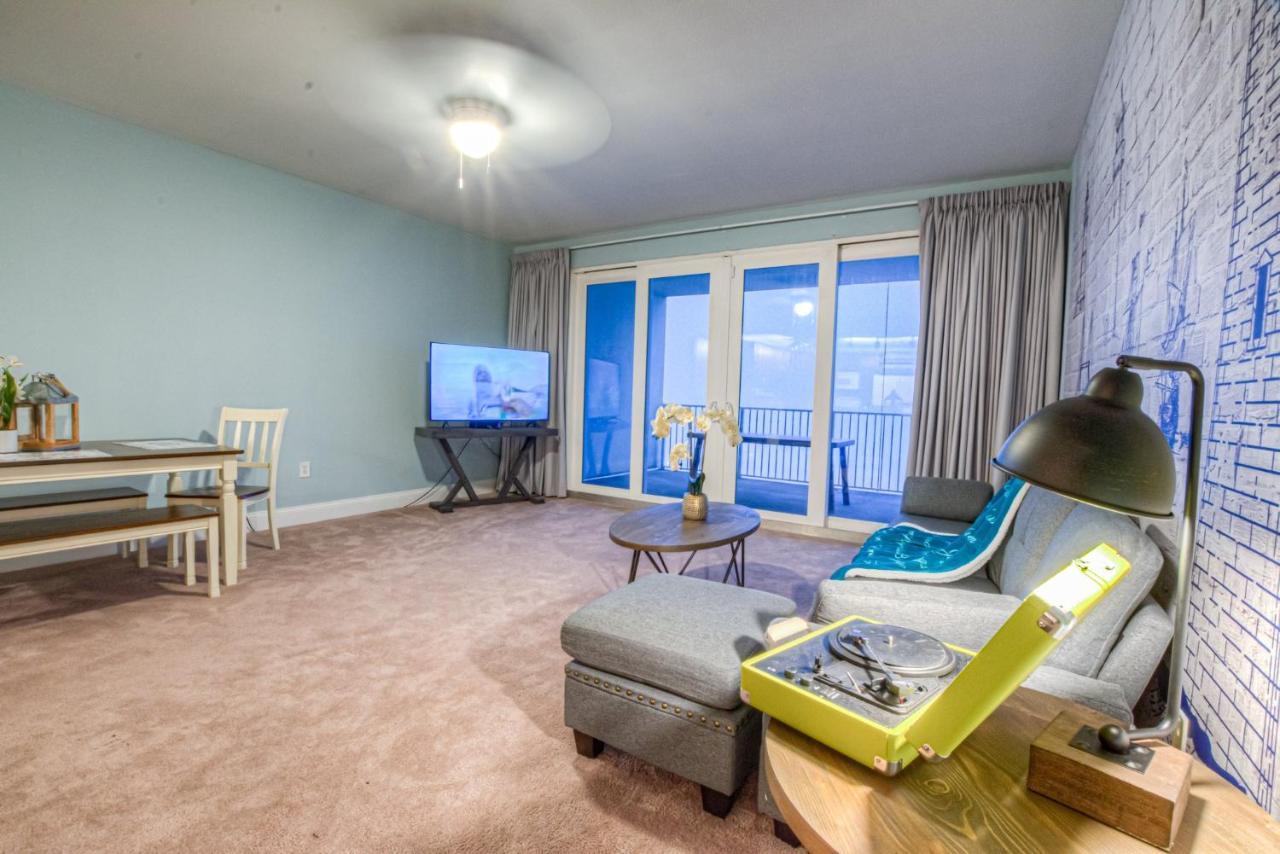 Beautiful 3 Bd Laketown Wharf 1133- Amenities! Panama City Beach